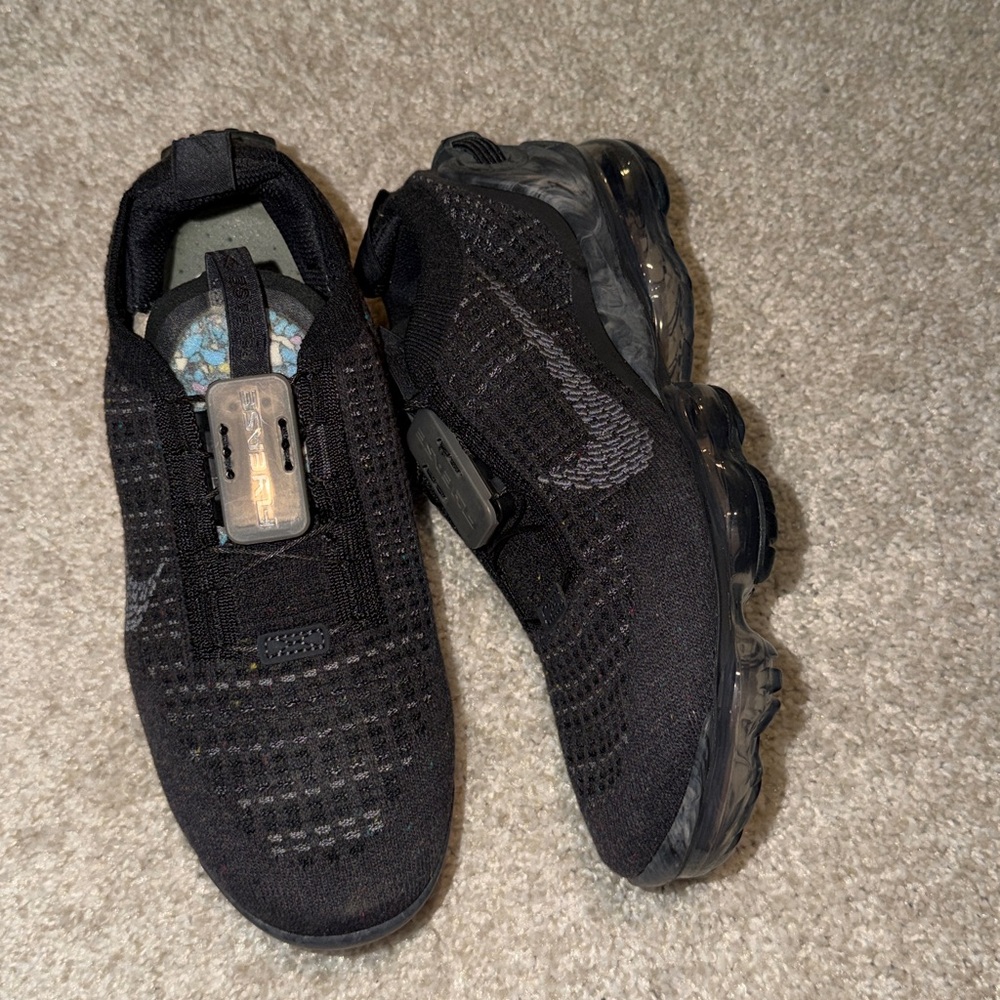 6Y Nike Kids Black Slip-On Flyknit VaporMax Sneakers